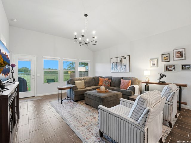 953 Willowbrook, New Braunfels, TX 78130