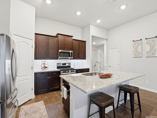 953 Willowbrook, New Braunfels, TX 78130