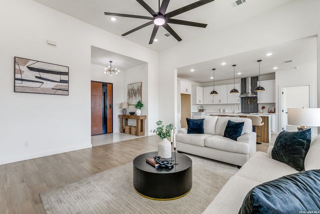 12910 Pueblo Nuevo Dr, Atascosa, TX 78002