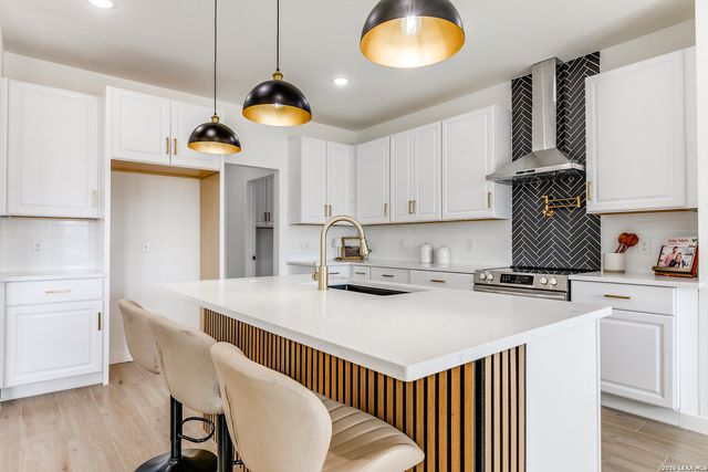 12910 Pueblo Nuevo Dr, Atascosa, TX 78002