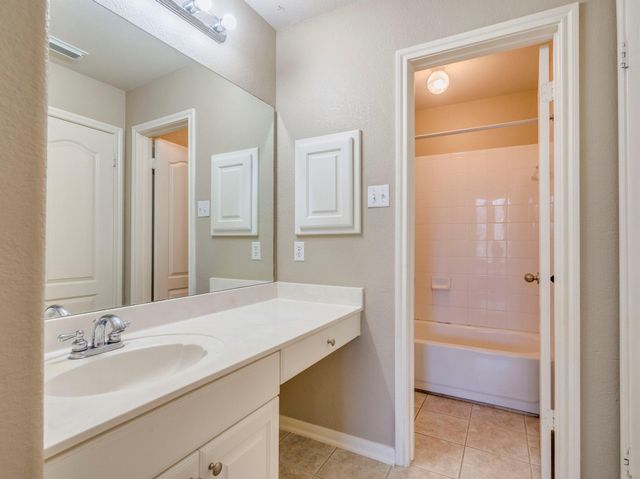 201 Abbott DR, Austin, TX 78737