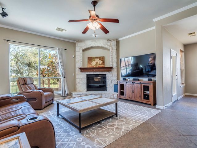 201 Abbott DR, Austin, TX 78737