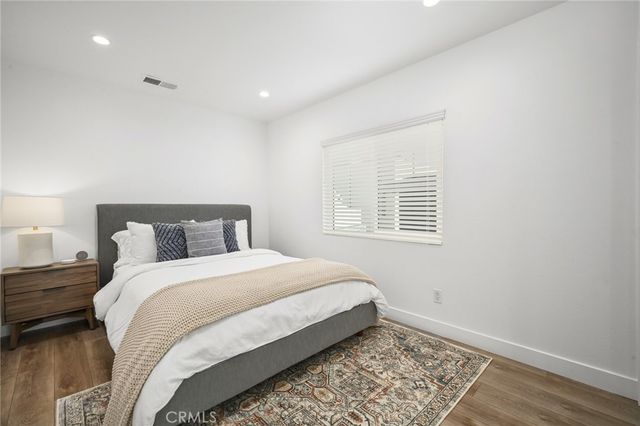 205 42nd Street, Newport Beach, CA 92663