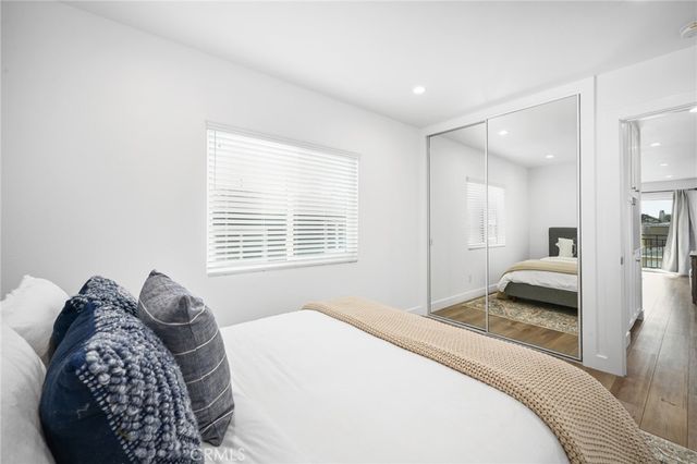 205 42nd Street, Newport Beach, CA 92663