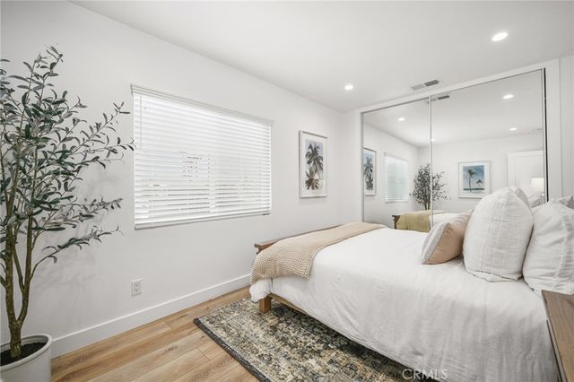 205 42nd Street, Newport Beach, CA 92663