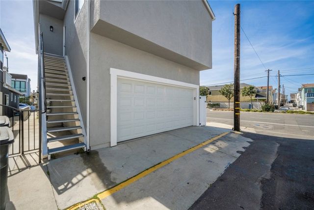 205 42nd Street, Newport Beach, CA 92663