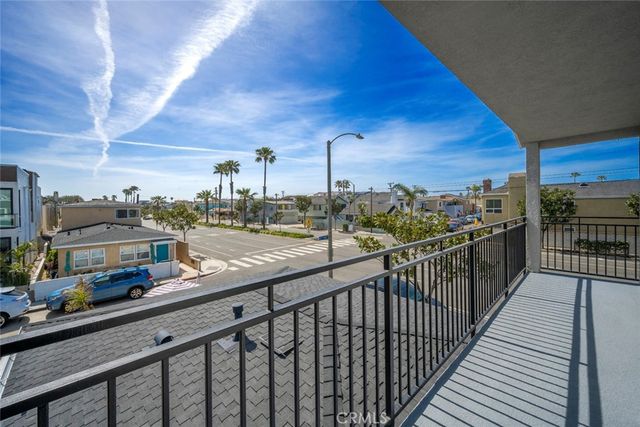 205 42nd Street, Newport Beach, CA 92663