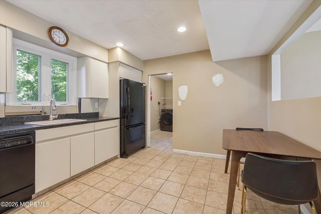 4 Wylie Terrace, Morganville, NJ 07751