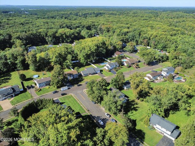 4 Wylie Terrace, Morganville, NJ 07751