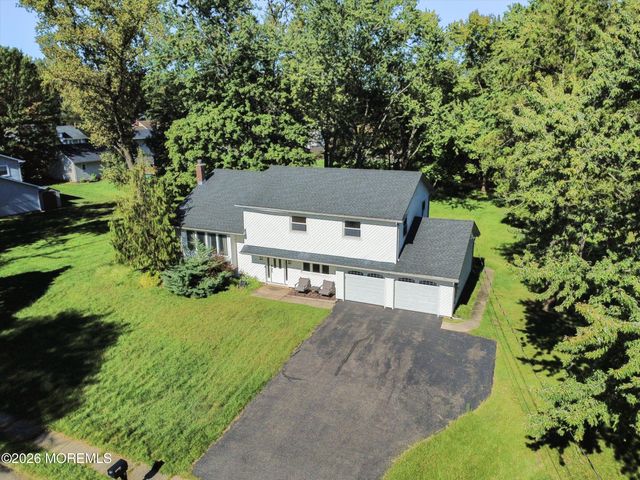 4 Wylie Terrace, Morganville, NJ 07751