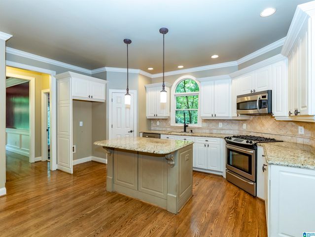 1207 LAKE FOREST CIRCLE, Hoover, AL 35244