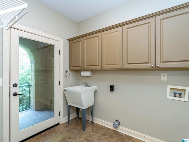 1207 LAKE FOREST CIRCLE, Hoover, AL 35244