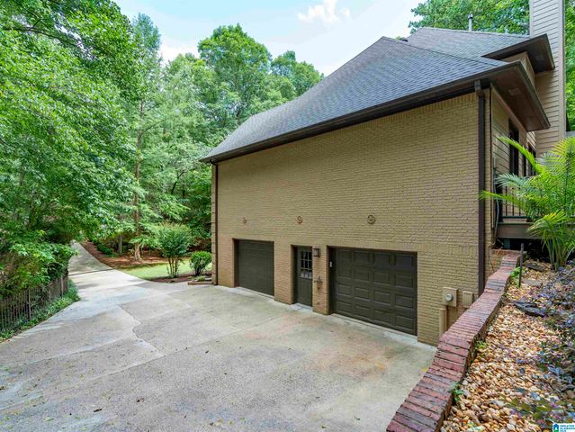 1207 LAKE FOREST CIRCLE, Hoover, AL 35244