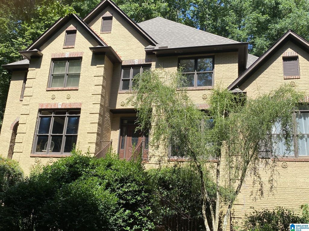 1207 LAKE FOREST CIRCLE, Hoover, AL 35244