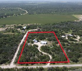 233 COUNTY ROAD 340, Hondo, TX 78861