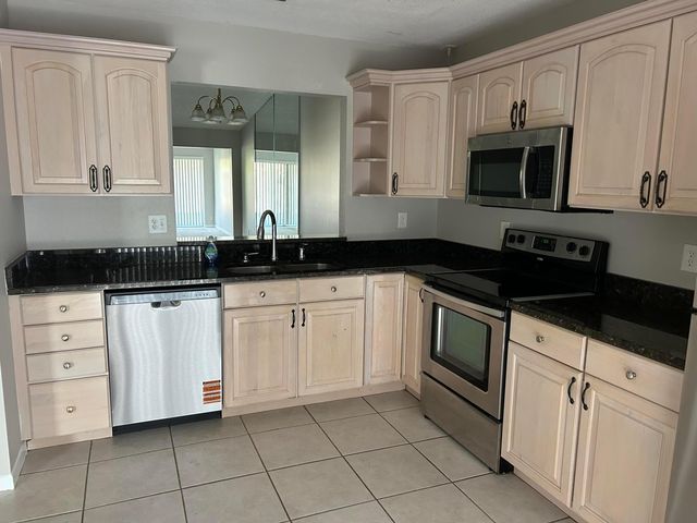 4210 Lucerne Villas Lane, Lake Worth, FL 33467