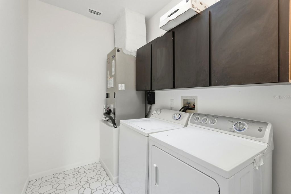 Image 13 of property listing at 4607 SAXON DRIVE, New Smyrna Beach, FL 32169