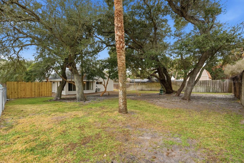 Image 31 of property listing at 4607 SAXON DRIVE, New Smyrna Beach, FL 32169