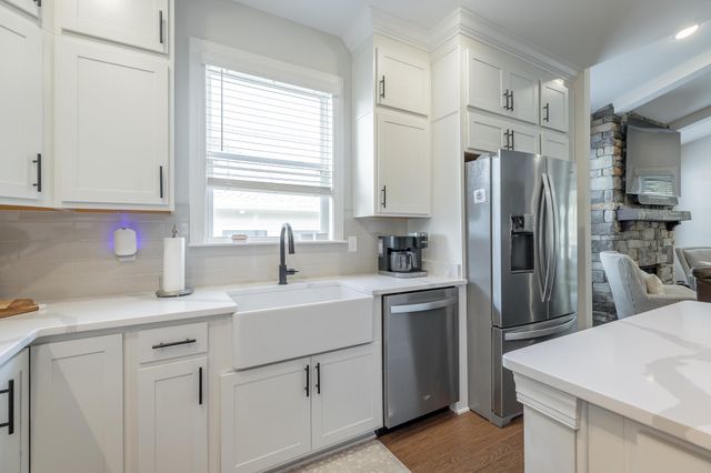 8896 Little Pine Lane, Ooltewah, TN 37363