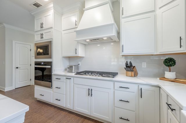 8896 Little Pine Lane, Ooltewah, TN 37363