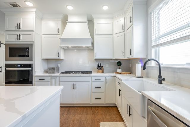 8896 Little Pine Lane, Ooltewah, TN 37363