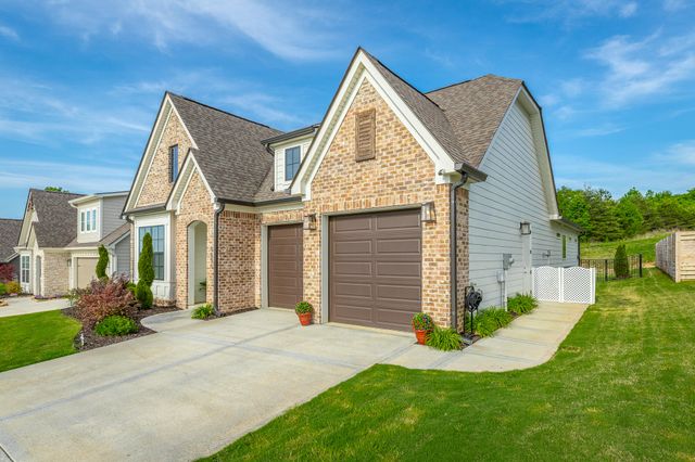 8896 Little Pine Lane, Ooltewah, TN 37363