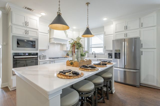 8896 Little Pine Lane, Ooltewah, TN 37363