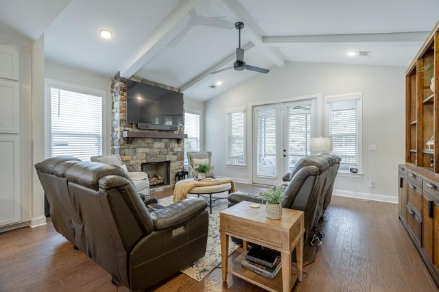 8896 Little Pine Lane, Ooltewah, TN 37363