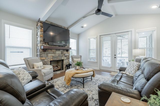 8896 Little Pine Lane, Ooltewah, TN 37363