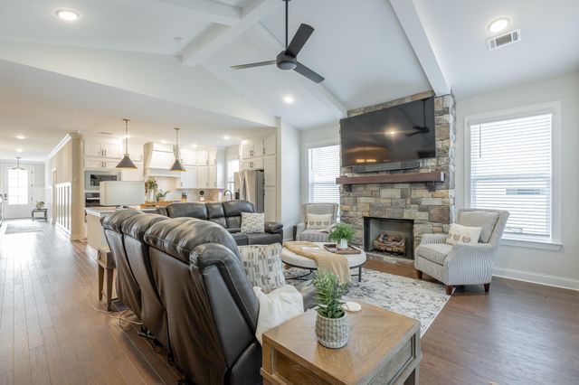 8896 Little Pine Lane, Ooltewah, TN 37363