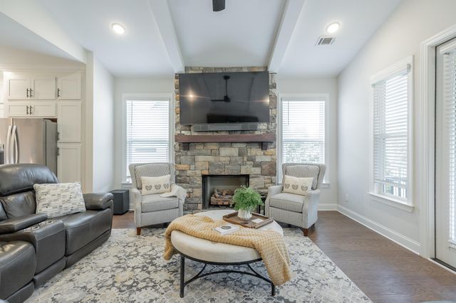 8896 Little Pine Lane, Ooltewah, TN 37363