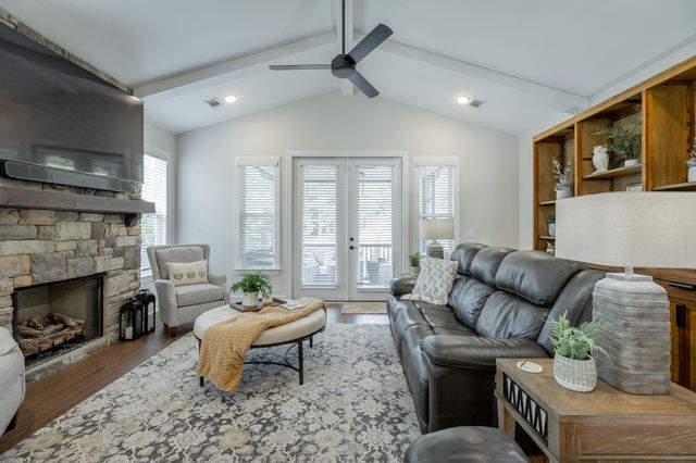 8896 Little Pine Lane, Ooltewah, TN 37363