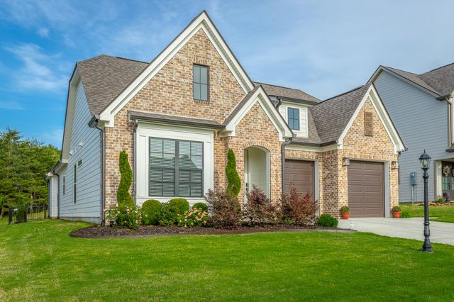 8896 Little Pine Lane, Ooltewah, TN 37363