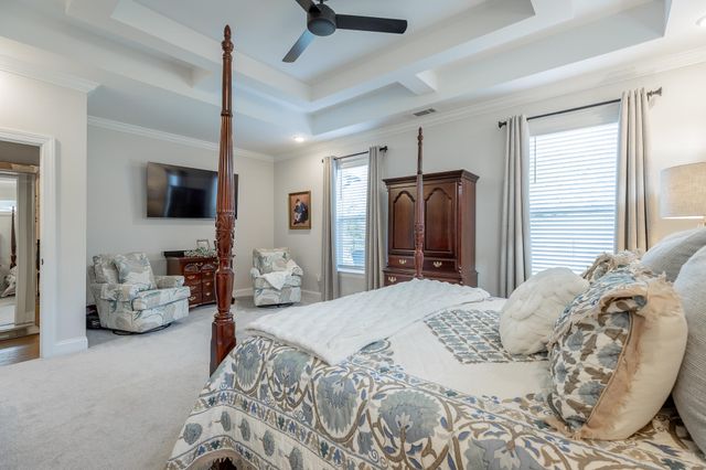 8896 Little Pine Lane, Ooltewah, TN 37363