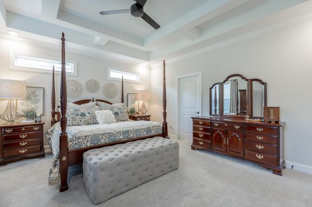 8896 Little Pine Lane, Ooltewah, TN 37363