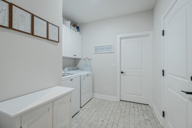 8896 Little Pine Lane, Ooltewah, TN 37363