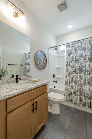 8896 Little Pine Lane, Ooltewah, TN 37363