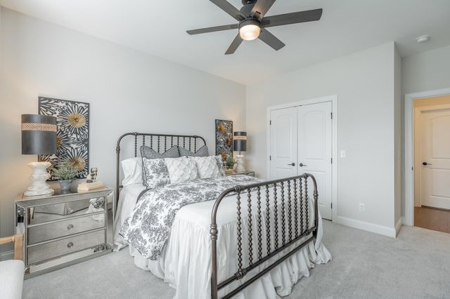 8896 Little Pine Lane, Ooltewah, TN 37363