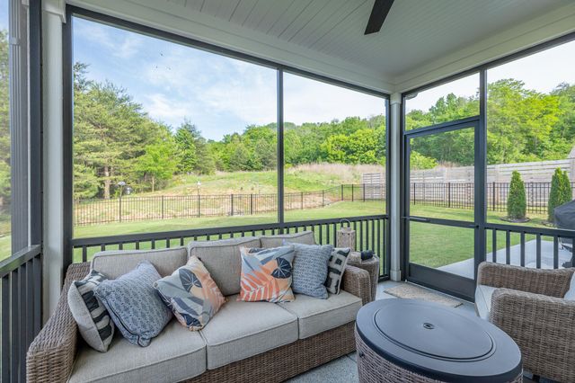 8896 Little Pine Lane, Ooltewah, TN 37363