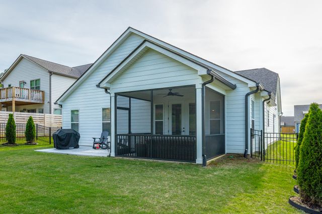 8896 Little Pine Lane, Ooltewah, TN 37363