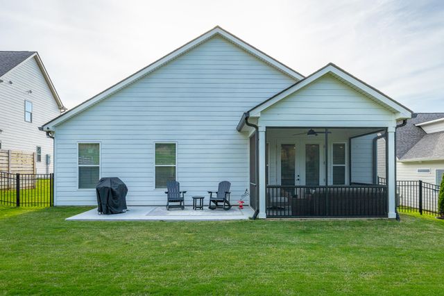 8896 Little Pine Lane, Ooltewah, TN 37363