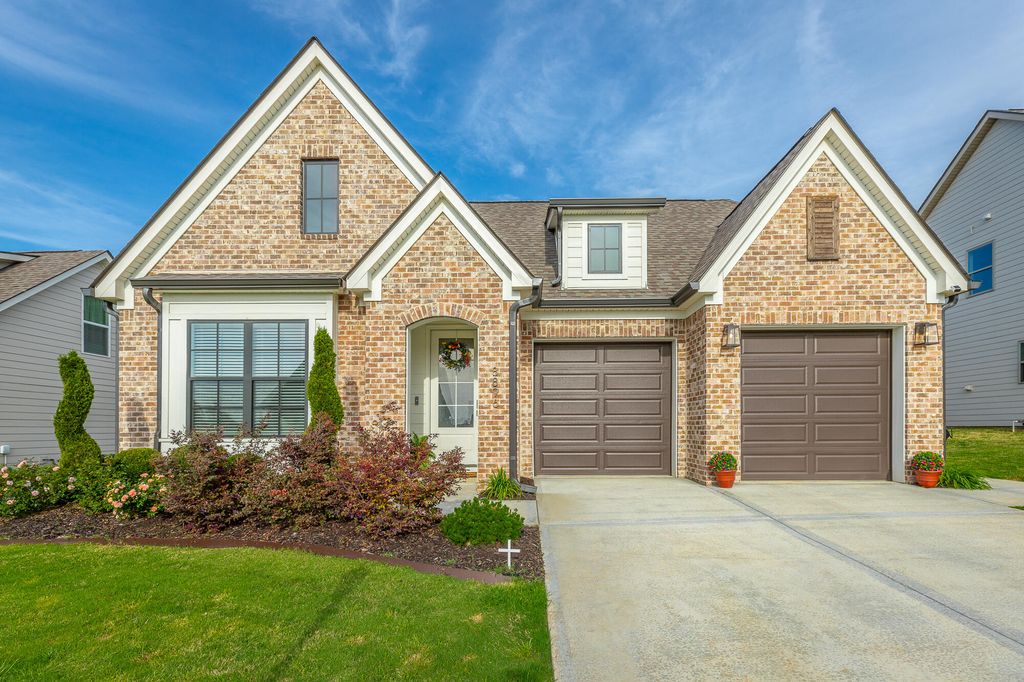 8896 Little Pine Lane, Ooltewah, TN 37363