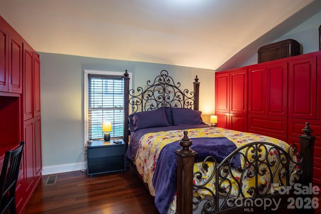 611 W Iredell Avenue, Mooresville, NC 28115