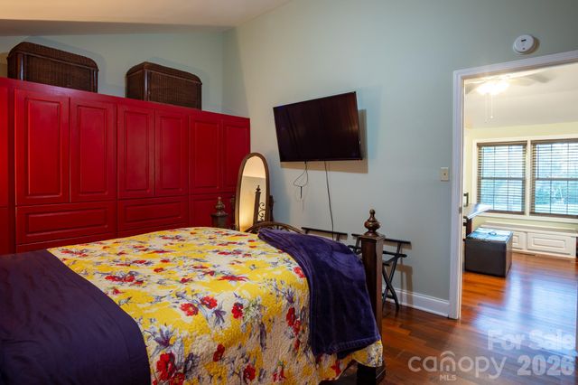 611 W Iredell Avenue, Mooresville, NC 28115