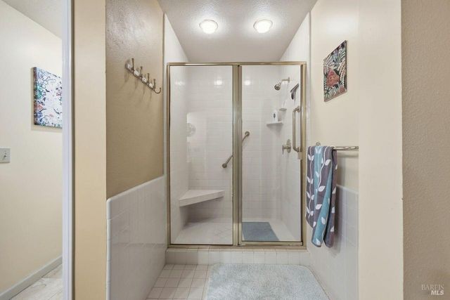 2092 Stonefield Ln, Santa Rosa, CA 95403