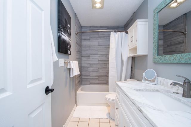 1901 18th Street S, Fargo, ND 58103