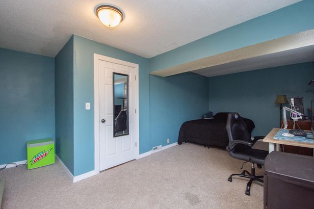 1901 18th Street S, Fargo, ND 58103