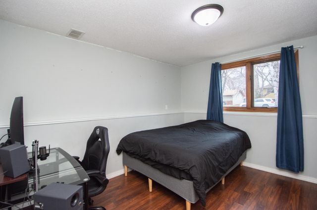 1901 18th Street S, Fargo, ND 58103