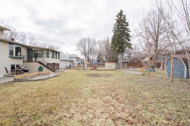 1901 18th Street S, Fargo, ND 58103