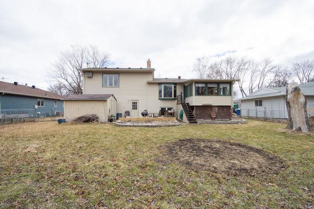 1901 18th Street S, Fargo, ND 58103